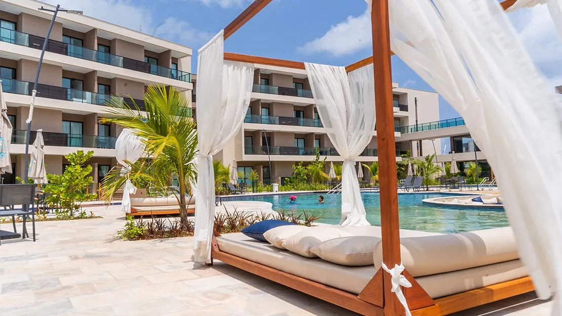 Planta, Perspectiva e Foto real do empreendimento 